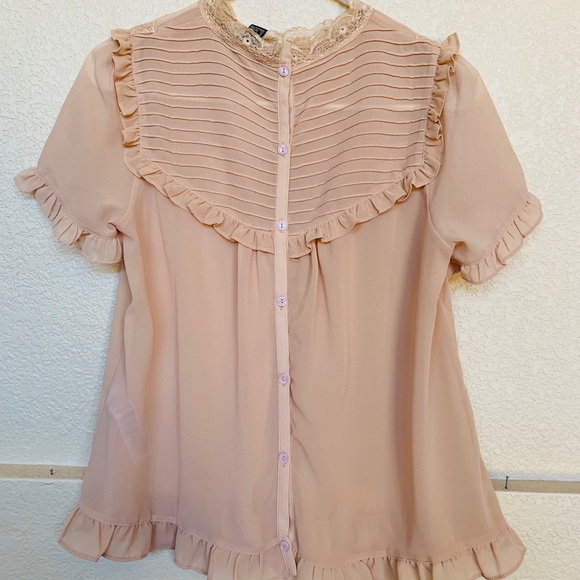 Forever 21 Woven Top Semi Sheer - Picture 2 of 4